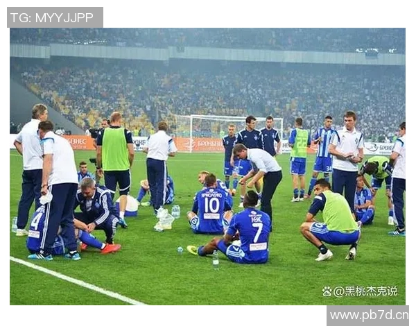 中场休息时刻的策略调整与球员状态恢复探讨